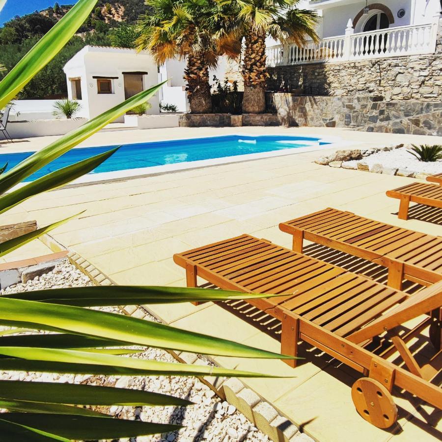 Cortijo Pennymaria Poolside Apartment Near Montefrio With Stunning Views Exteriör bild